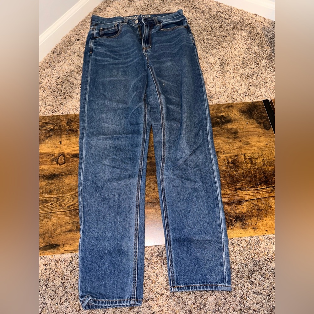 American Eagle High Waisted Mom Jeans